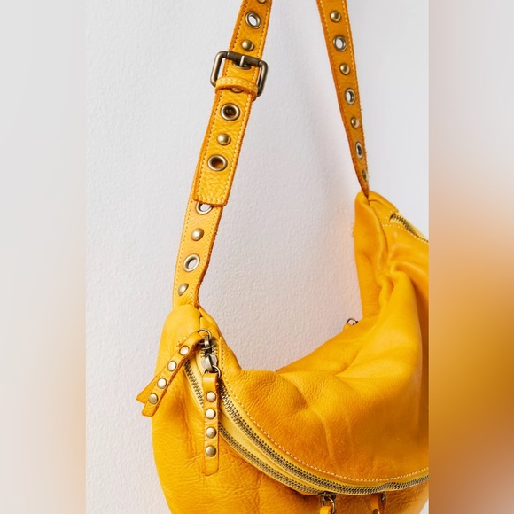 NWT Bolsa Nova Bella Sling Bag - Picture 4 of 5